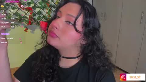 Snapshot of tich___ chatting on 07-23-26, 05:27 tich___ online show from 07-23-26, 05:27