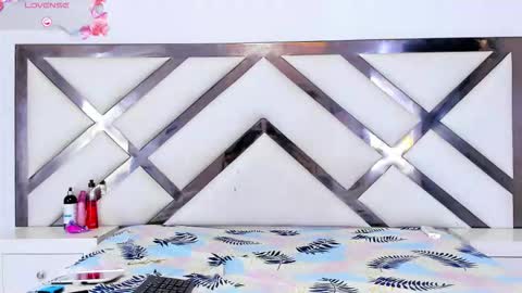 Snapshot of tifanibrown chatting on 02-27-26, 12:38 Tifani brown online show from 02-27-26, 12:38