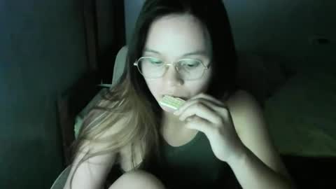 Snapshot of tifanny_foxdoll chatting on 01-05-25, 09:47 Goddess Tifanny online show from 01-05-25, 09:47