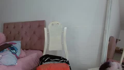 Snapshot of tifanny_squirt chatting on 03-09-25, 09:03 Tifanny online show from 03-09-25, 09:03