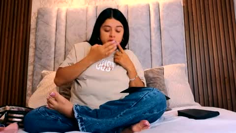 Tiff3 online show from 04-06-26, 08:54