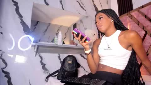 Tifanny online show from 12-22-25, 06:38