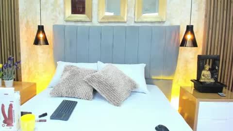 Dana Montoya online show from 09-15-25, 08:09