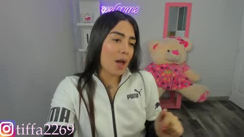Snapshot of tifany_tay2 chatting on 01-17-25, 02:50 hey am julietha online show from 01-17-25, 02:50