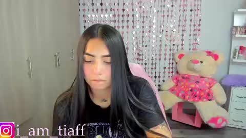Snapshot of tifany_tay2 chatting on 07-01-26, 02:57 hey am julietha online show from 07-01-26, 02:57
