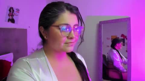 Snapshot of tiff_luxx chatting on 02-23-26, 01:41 Tiff Luxx online show from 02-23-26, 01:41