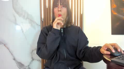 Tiffany online show from 02-23-25, 05:23