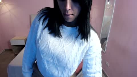 Snapshot of tiffani__love chatting on 01-06-25, 12:02 Tiffany online show from 01-06-25, 12:02