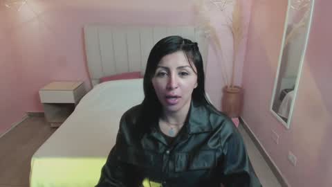 Snapshot of tiffani__love chatting on 01-17-25, 12:31 Tiffany online show from 01-17-25, 12:31