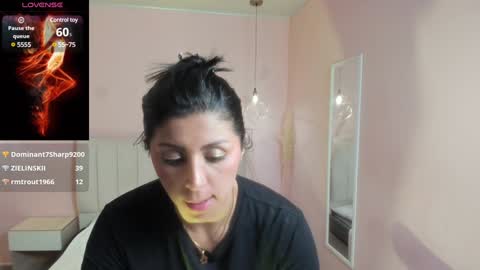 Snapshot of tiffani__love chatting on 01-30-25, 06:54 Tiffany online show from 01-30-25, 06:54