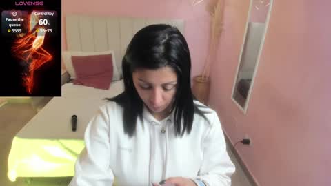 Snapshot of tiffani__love chatting on 02-07-25, 12:06 Tiffany online show from 02-07-25, 12:06