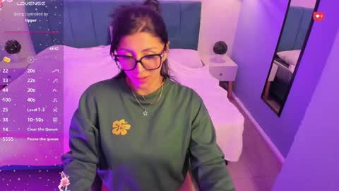 Snapshot of tiffani__love chatting on 02-17-25, 04:59 Tiffany online show from 02-17-25, 04:59