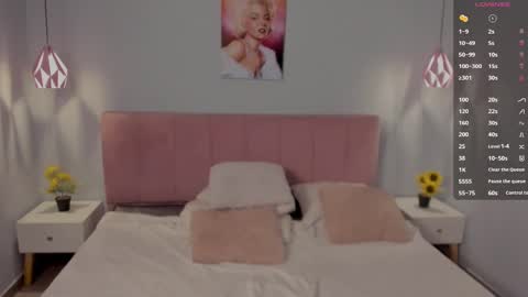 Snapshot of tiffani__love chatting on 03-07-25, 06:54 Tiffany online show from 03-07-25, 06:54