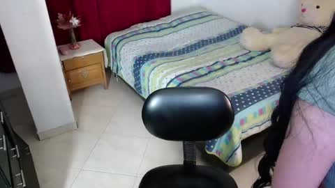 Snapshot of tiffani_williams chatting on 11-27-25, 11:40 tifany online show from 11-27-25, 11:40