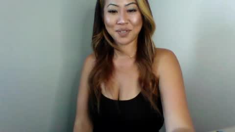 Snapshot of tiffanirainn chatting on 07-16-26, 10:05 tiffanirainn online show from 07-16-26, 10:05