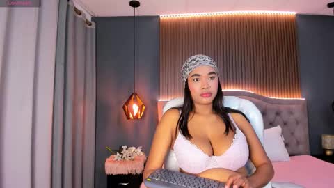 tiffany__charm_ online show from 01-11-26, 03:22