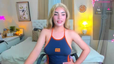 Tiffany online show from 10-23-25, 02:16