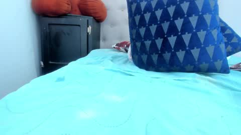 Snapshot of tiffany_hot19_ chatting on 02-13-25, 08:24 tiffany  online show from 02-13-25, 08:24