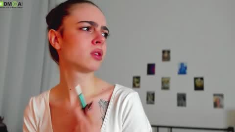 tiffany online show from 11-19-25, 10:32