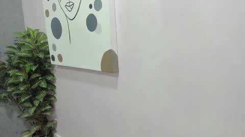 tiffany_mendez online show from 12-20-25, 12:01