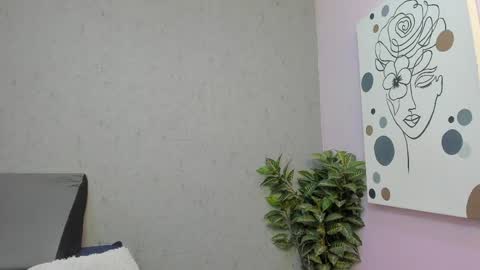 tiffany_mendez online show from 05-12-26, 12:02