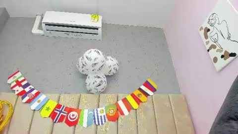 Snapshot of tiffany_mendez chatting on 06-16-26, 12:08 tiffany_mendez online show from 06-16-26, 12:08