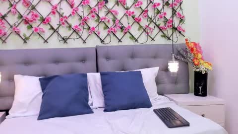 tiffany_sanchez07 online show from 10-17-25, 11:46