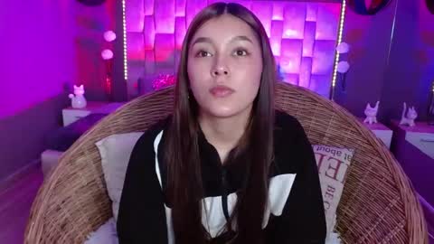 Snapshot of tiffany_velvet chatting on 04-11-26, 07:40 Tiffany online show from 04-11-26, 07:40