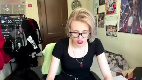 Snapshot of tiffanydziewanowski chatting on 05-24-26, 10:53 Tiffany online show from 05-24-26, 10:53