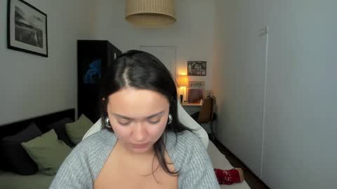  Tiffany  online show from 01-05-25, 12:42