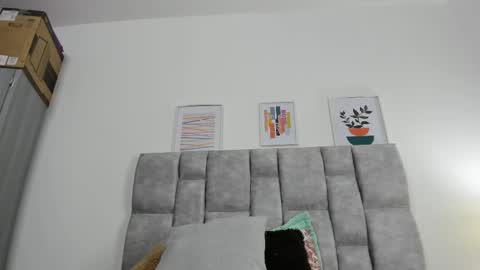 Tifanny Fox online show from 09-17-25, 07:43