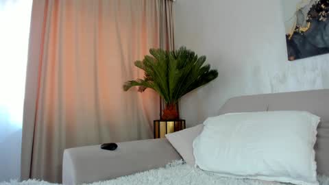 Snapshot of tiffanyhouston_ chatting on 12-14-24, 11:50 Tiffany Houston online show from 12-14-24, 11:50