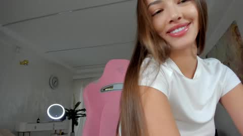 Snapshot of tiffanyhouston_ chatting on 02-03-25, 09:52 Tiffany Houston online show from 02-03-25, 09:52