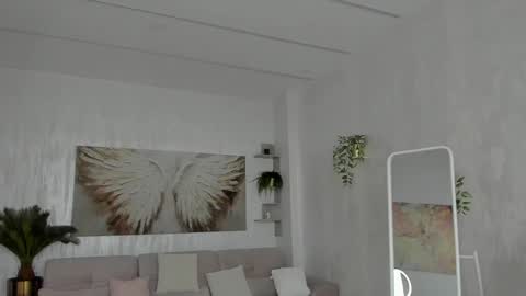 Tiffany Houston online show from 03-26-26, 06:19