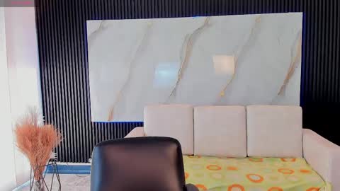 Snapshot of tiffanyhoustton chatting on 04-20-26, 01:03 tiffanyhoustton online show from 04-20-26, 01:03