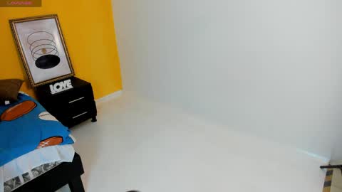 Snapshot of tiffanyhoustton chatting on 05-02-26, 11:59 tiffanyhoustton online show from 05-02-26, 11:59