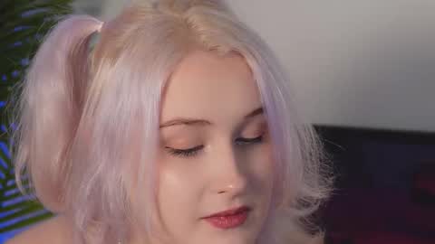 tiffanyjons online show from 11-23-25, 05:35