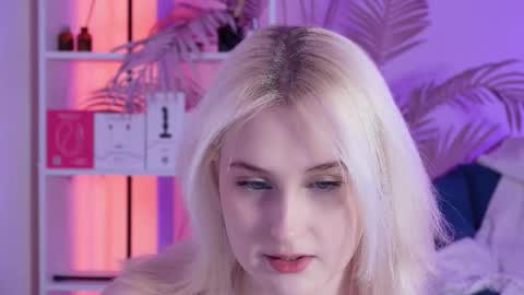 Snapshot of tiffanyjons chatting on 02-15-26, 05:42 tiffanyjons online show from 02-15-26, 05:42