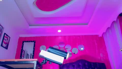 Snapshot of tiffanymackensyy69 chatting on 04-22-26, 02:03 tiffanymackensyy69 online show from 04-22-26, 02:03