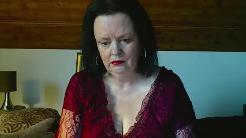 TiffanyMature online show from 11-18-25, 08:08