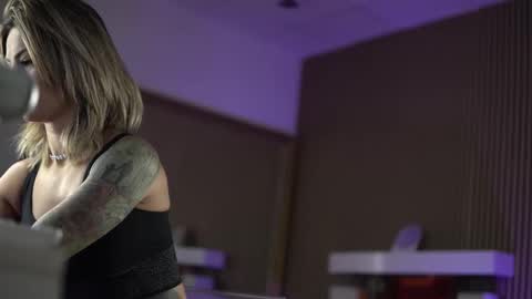 Ilaria online show from 10-06-25, 06:22