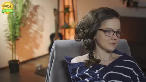 tiffanyriox online show from 02-10-26, 12:48