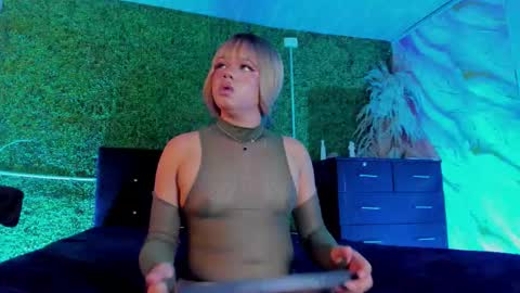 Snapshot of tiffanyy_deluxe chatting on 02-27-26, 03:34 tiffanyy_deluxe online show from 02-27-26, 03:34