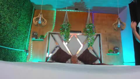 tiffanyy_deluxe online show from 03-05-26, 05:31