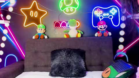 Tiffany  online show from 02-01-25, 07:55