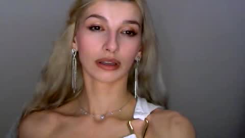 Snapshot of tigerblooood chatting on 05-12-26, 10:07 Ask me online show from 05-12-26, 10:07