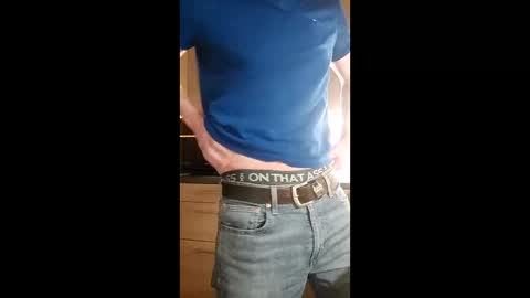 Snapshot of tigerjow941808 chatting on 02-15-26, 09:33 tigerjow941808 online show from 02-15-26, 09:33