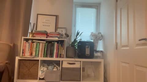 Snapshot of tiggertown chatting on 10-05-25, 01:42 Londonlad online show from 10-05-25, 01:42