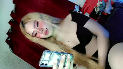 Snapshot of tight_elliana chatting on 06-19-26, 11:25 tight_elliana online show from 06-19-26, 11:25