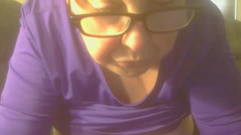 Snapshot of tight_kitty55 chatting on 04-07-26, 06:08 tight Kitty55 online show from 04-07-26, 06:08